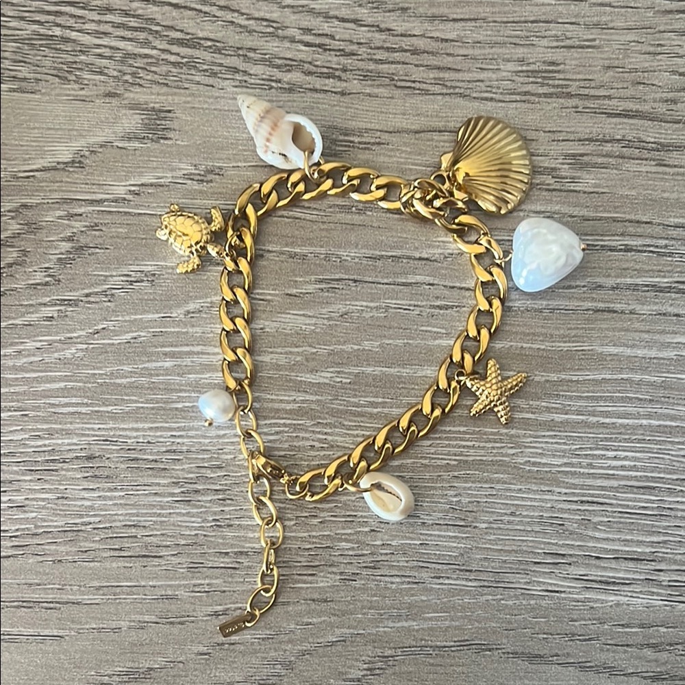 Gold Shell Charm Bracelet